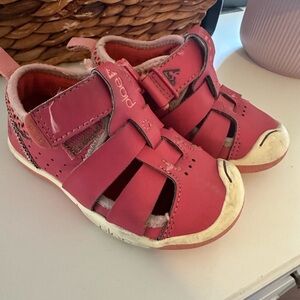 Plae pink sandals size 7